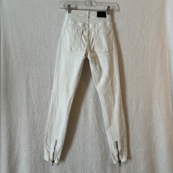 True Religion x Joan Smalls Mid-Rise Halle Jean in White Size 26 - Picture 4 of 7